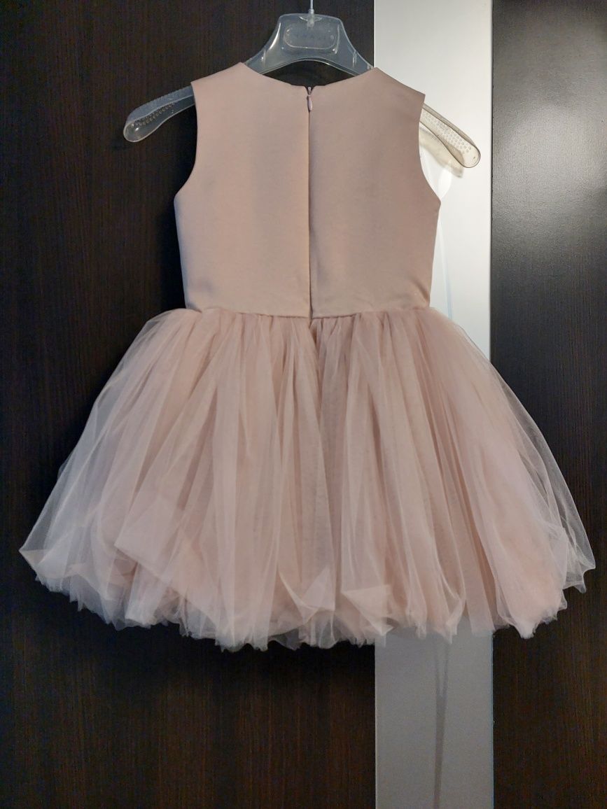 Ошатна сукня нарядна сукня на свято випускний 116-122 см