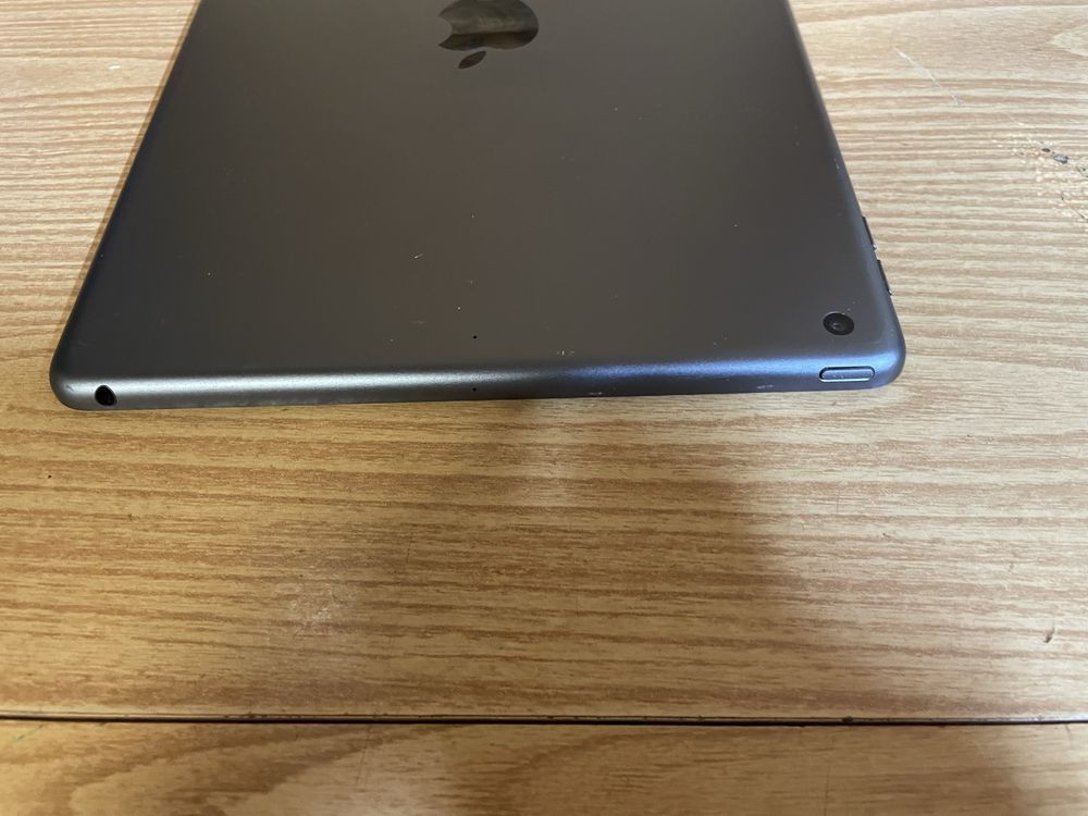 iPad 8 на 128gb.