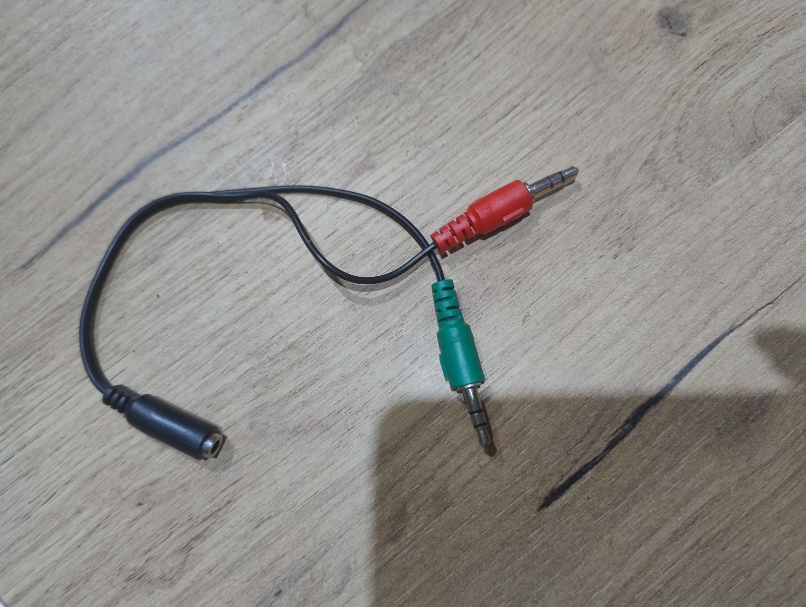 Rozdzielacz mini Jack dla słuchawek i komputera