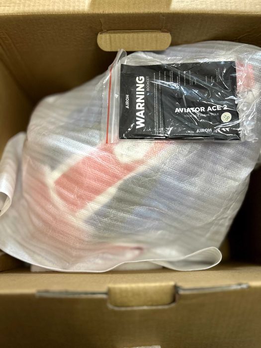 Airoh Aviator Ace 2 • Proud Blue/Red • TAM M • NOVO• Oportunidade