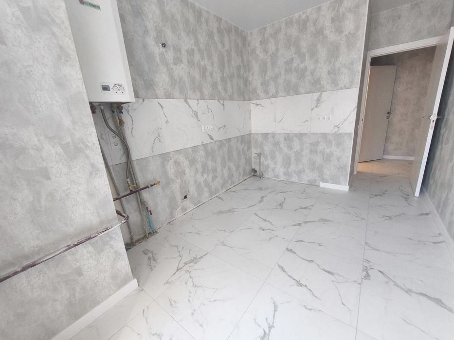 Цена с оформлением! 37 КВ.м. Новый ремонт. Без комисси.