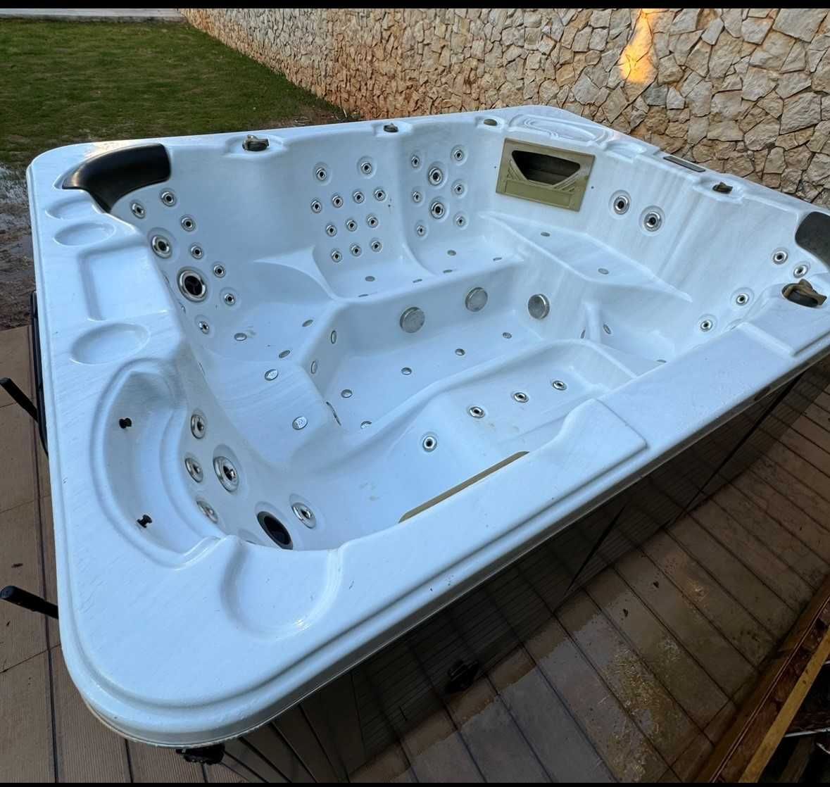 Jacuzzi SPA   Hidroterapia ( avariado )