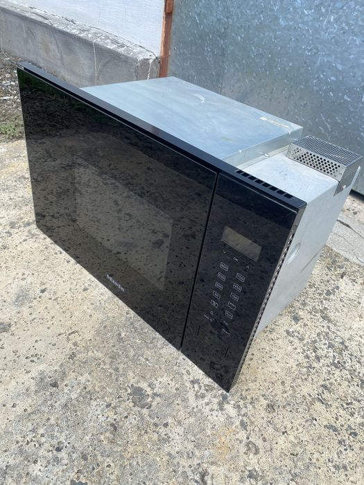 Мікрохвильовка Miele