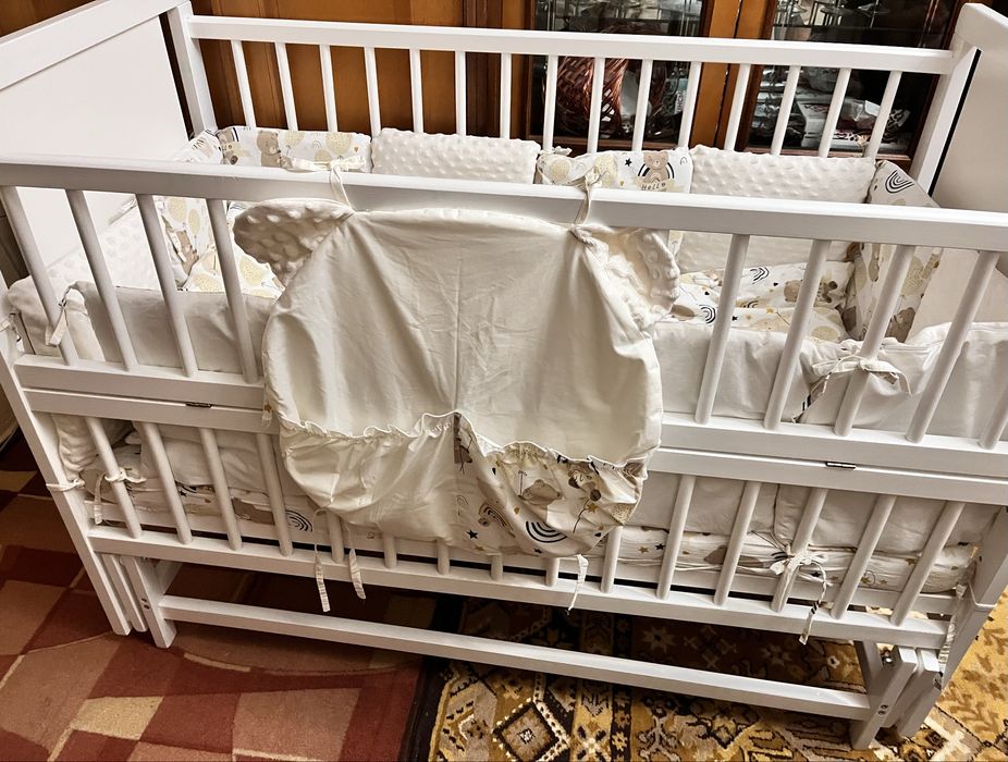 Дитяче ліжечко+ матрасик+ комплект