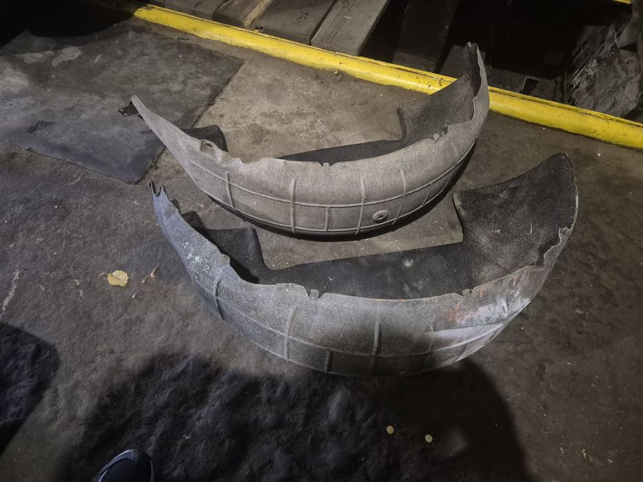 Подкрылки(локеры) задние на Вито 639