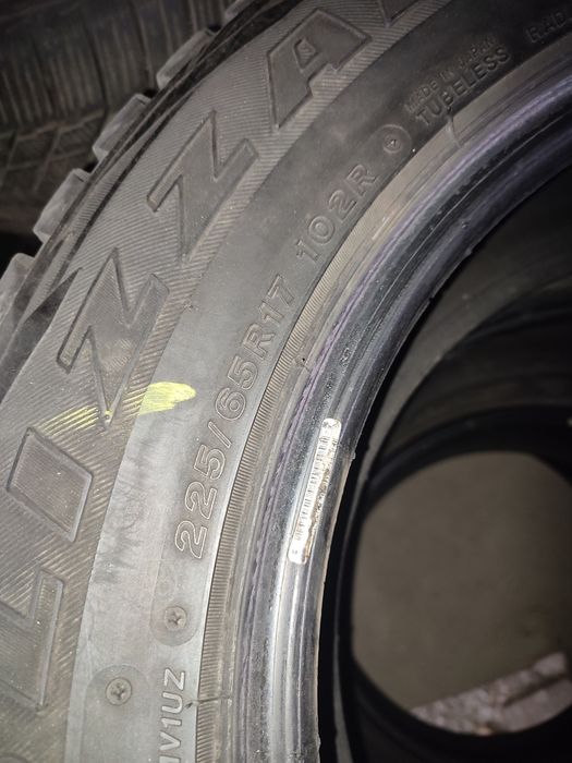 Продам зимние шины 225/65/17