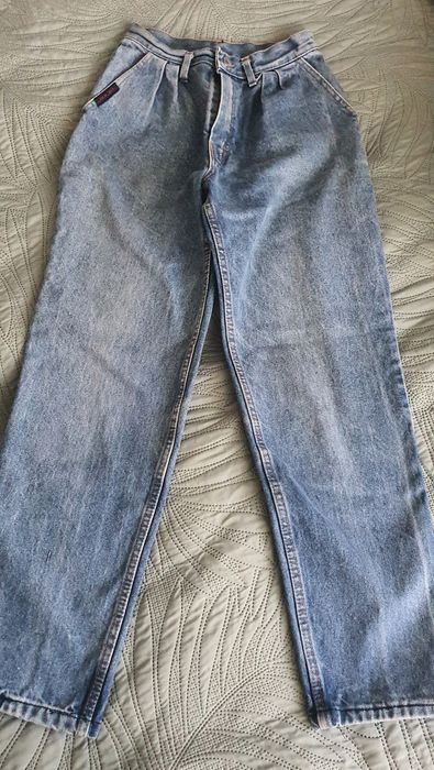 Spodnie jeansowe damskie modny krój rozm. S