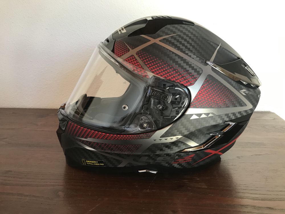 Capacete LS2 Challenger Carbono XL