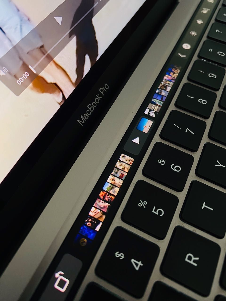 Touch Bar Apple MacBook Pro M1 with Final Cut Pro Laptop