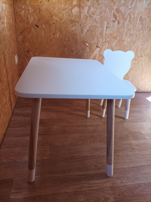 Детский стол и стул