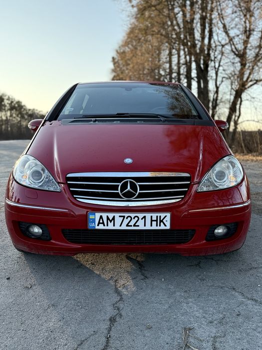 MERCEDES-BENZ  сів поїхав