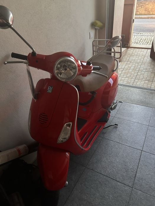 Vespa 125 LX como nova