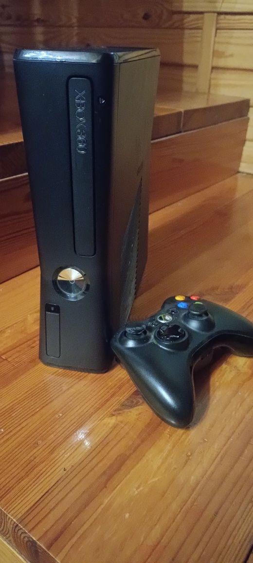 Продам XBOX  360