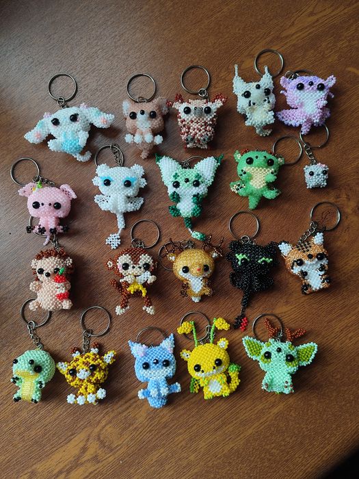 Бісерні фігурки та брелки – ручна робота