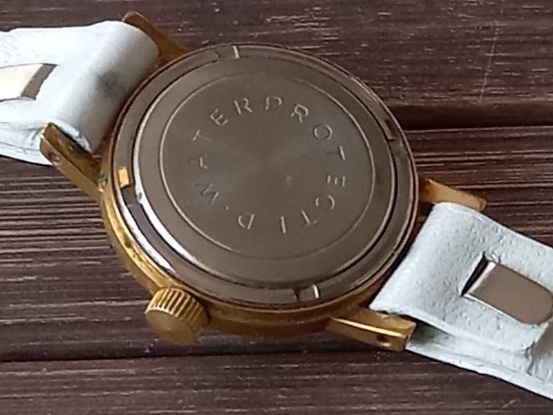 Damski zegarek marki Slava ,vintage