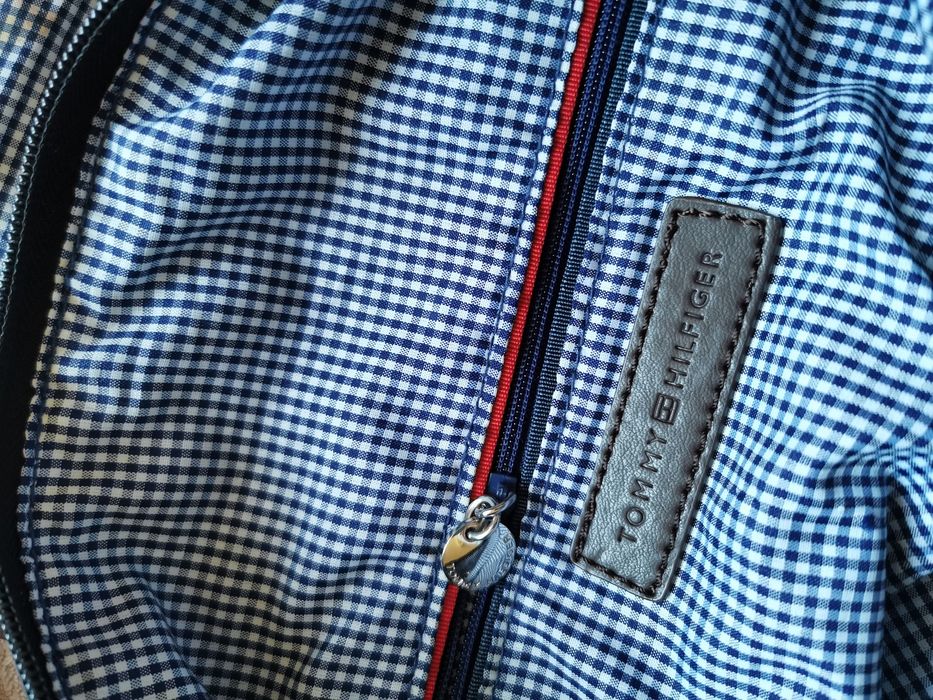 Torebka Tommy Hilfiger do ręki czarna brązowa vintage boho