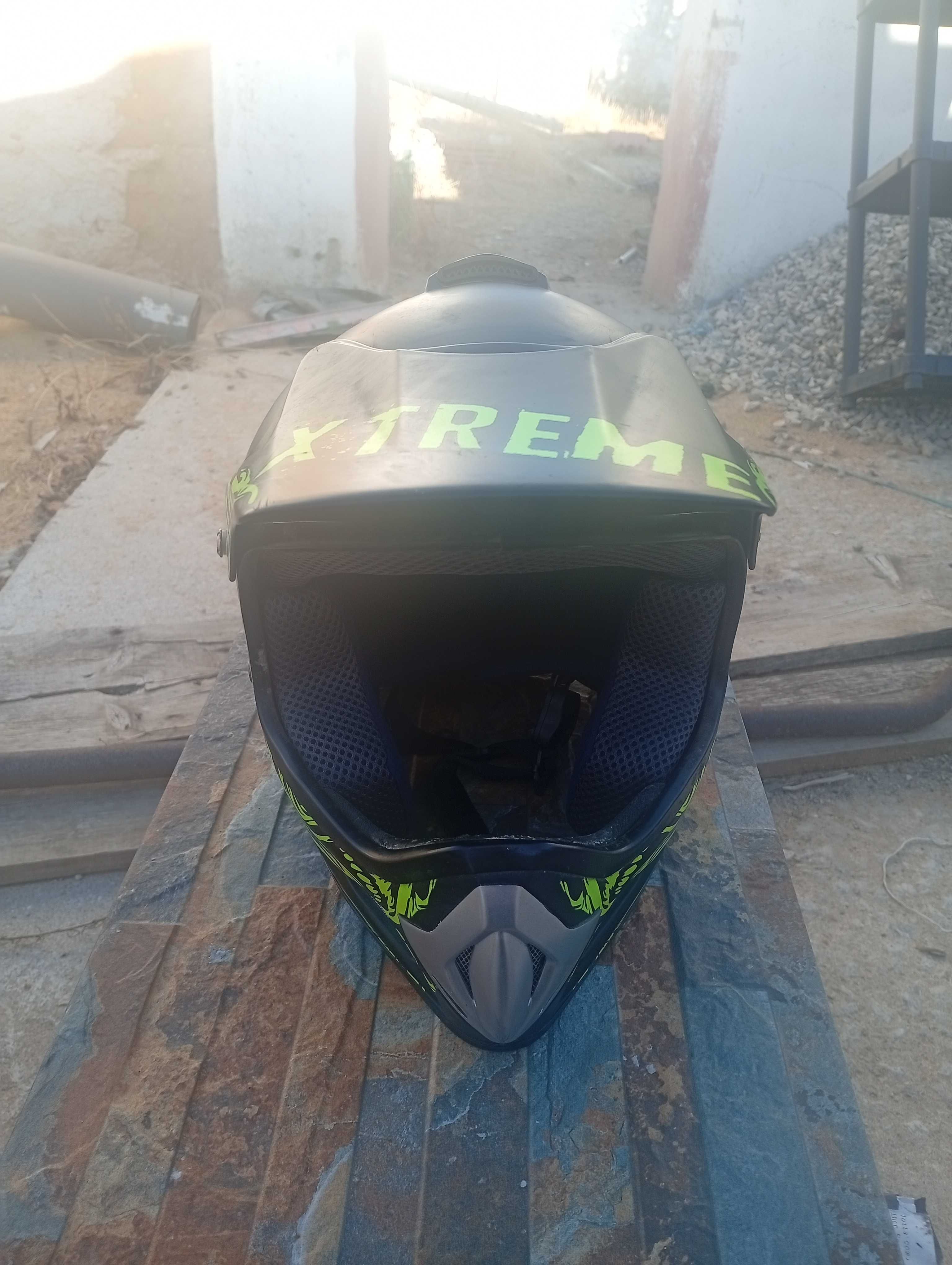 Capacete de cross