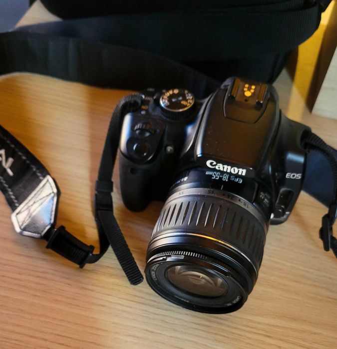 Canon EOS 400D - PRETO C/ Lente  EF-S 18-55 mm f/3.5-5.6 II f/3.5-5.6