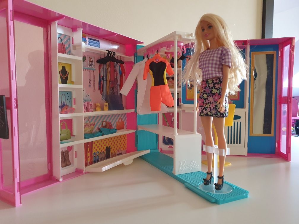 BARBIE Fashionistas Wymarzona szafa GBK10