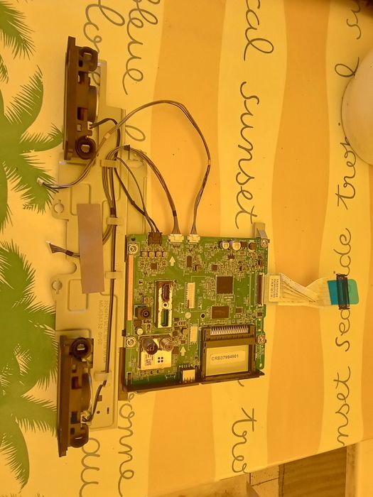 Vários componentes para televisores LG