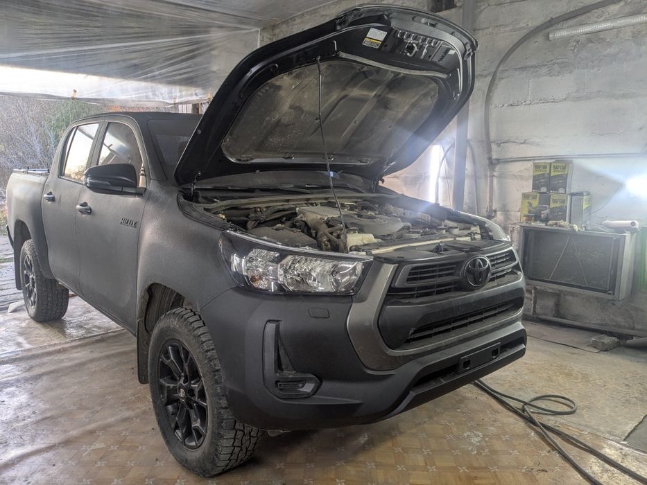 Бампер Тойота Хайлюкс, Toyota Hilux