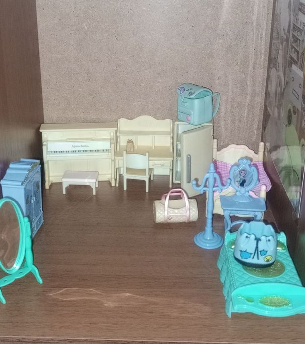 Кімнатка для кукол
