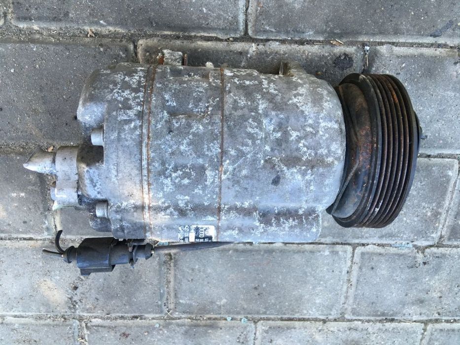 Golf AUDI A3 1.6 SPRĘŻARKA KLIMATYZACJI 1j0820803j