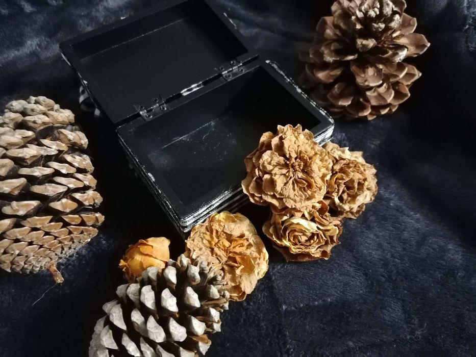 Caixinha decorada à mão