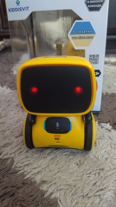 Розумний ,інтерактивний робот,AT-ROBOT