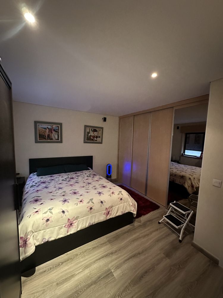 RESERVADO   primeiro andar remodelado com garagem boa Localização