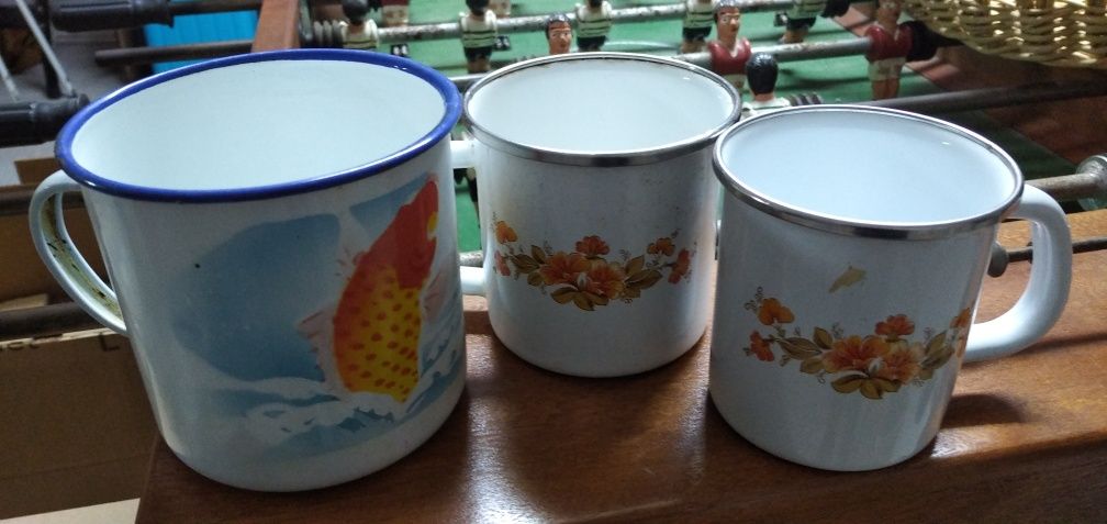 Vendo utensílios de cozinha variados