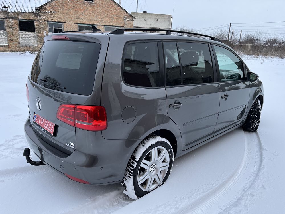 Volkswagen Touran 2013 рік