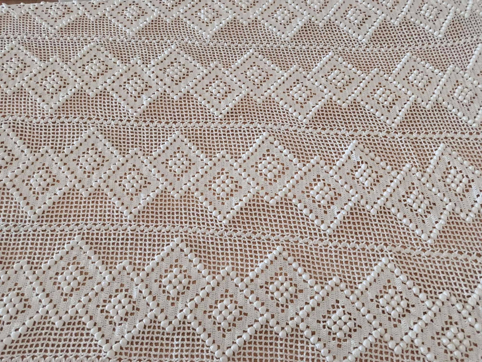 Toalha/colcha de renda
