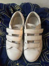 Oryginalne buty Prada