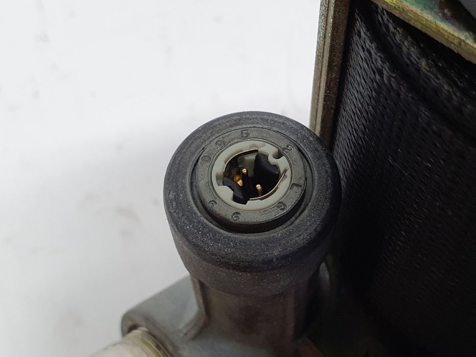 Cinto frente direito MERCEDES-BENZ Classe C (W202)