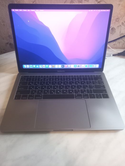 MacBook Pro A1708 (13, 2016) i5 256 GB Silver Хороший стан