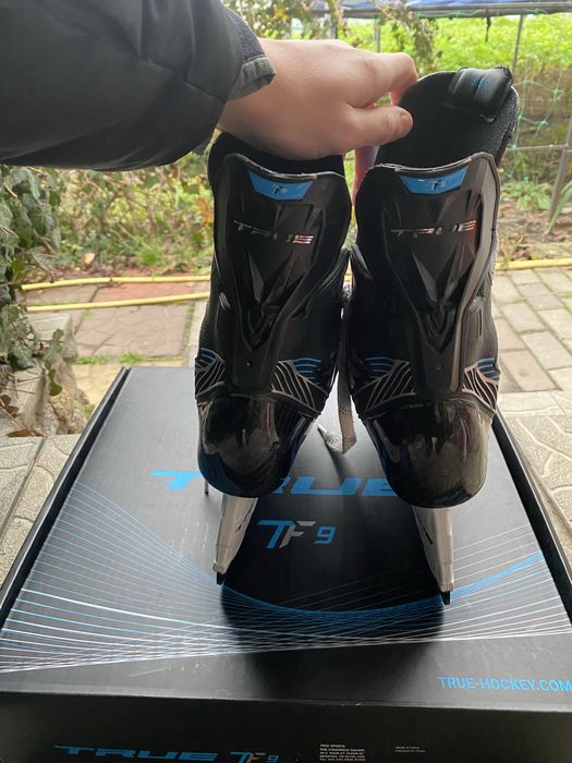 Коньки True TF 9