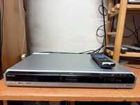 Nagrywarka Panasonic DMR-EH675  HDD 250GB pilot DivX, HDMI