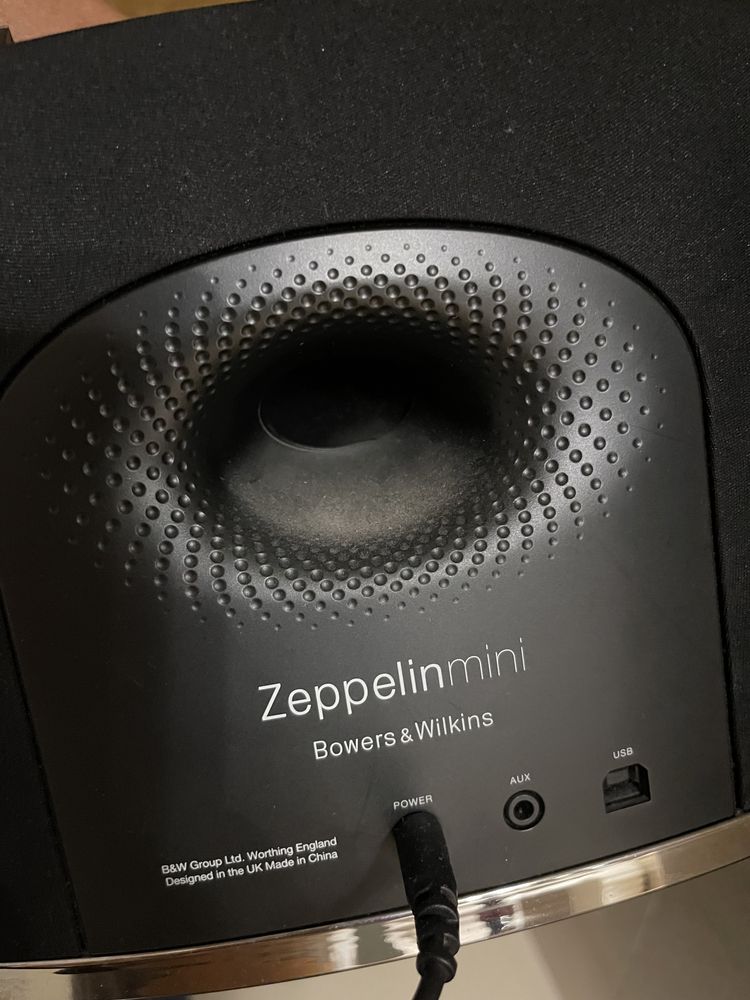 Bowers & wilkins zeppelin mini radio