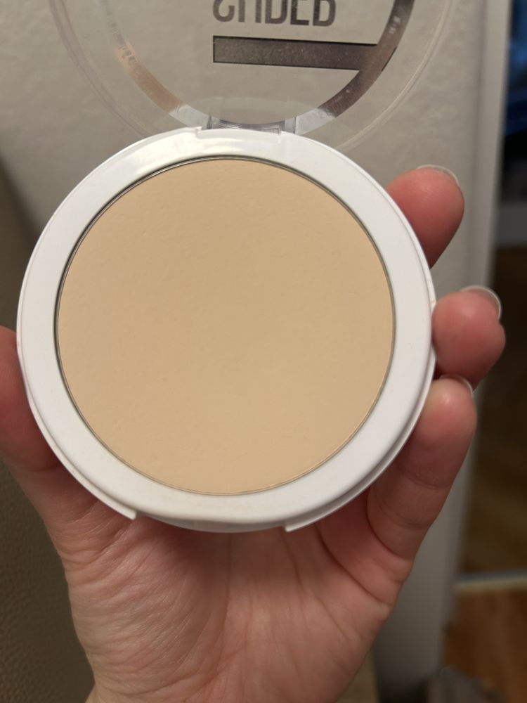 Puder nowy maybelline