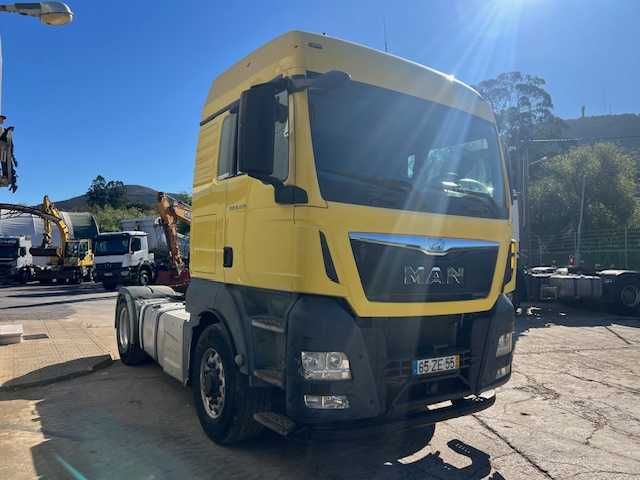 camiao MAN 18-440 tgx