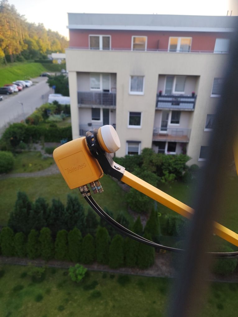Witam sprzedam antenę satelitarną Televes z konwerterem