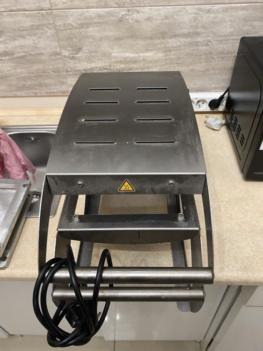 Sprzedam zgrzewarke do pojemnikow na obiady zupy