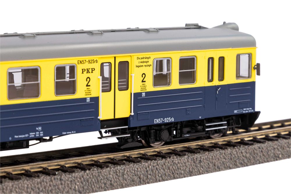 Elektryczny zespół trakcyjny EN57-925 PKP IV 1:87 HO / Piko 51450