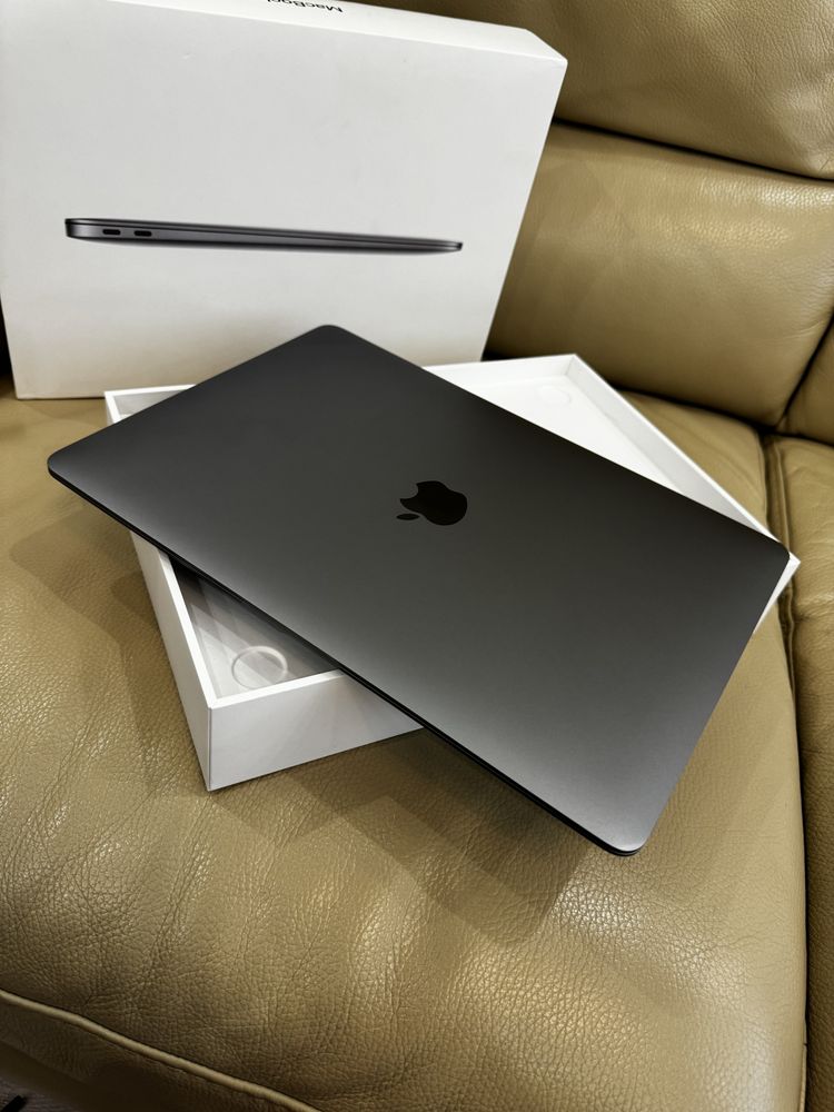 MacBook Air 13” M1 8/256 (2020) | Ідеальний стан | Повний комплект