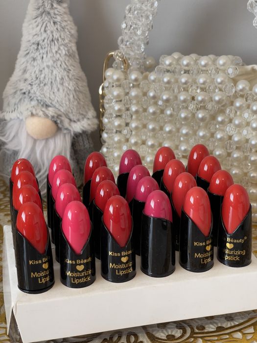 Помади матові оптом