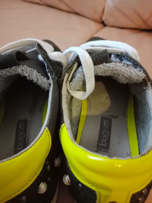 Buty sportowe halowe damskie Bugatti  rozmiar 41 /25.5