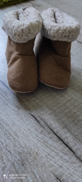 Тапки, валянки, дитяче взуття