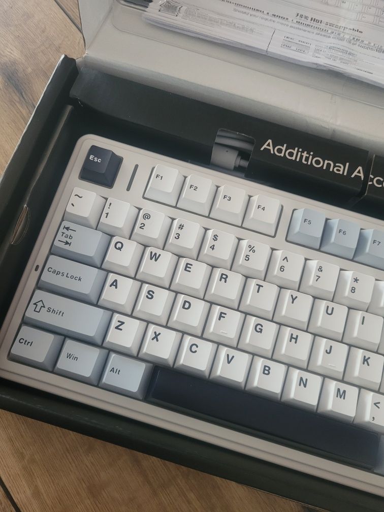 Klawiatura mechaniczną podświetlaną nowa