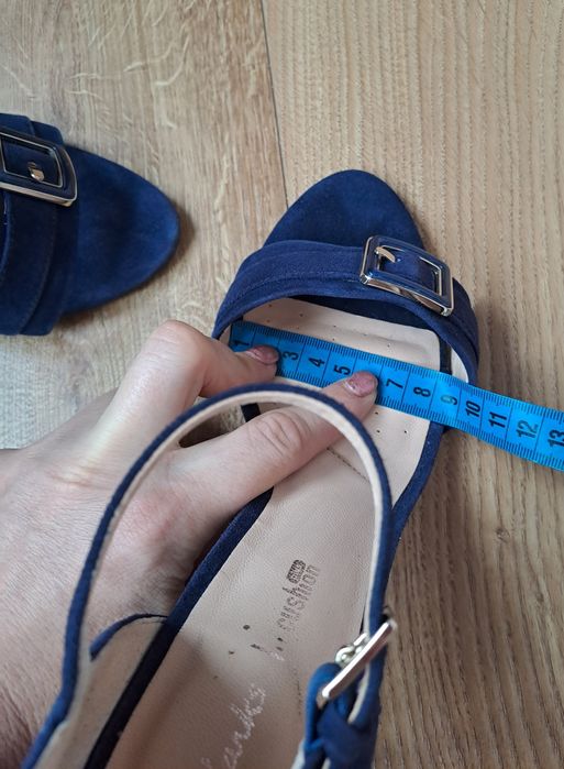 Сині замшеві жіночі босоніжки на каблуці